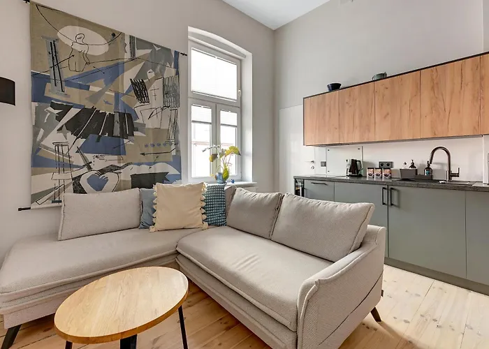 Azzuro Living - Cozy Two Bedroom Spot By The Beach & Town By Lion Apartments Sopot