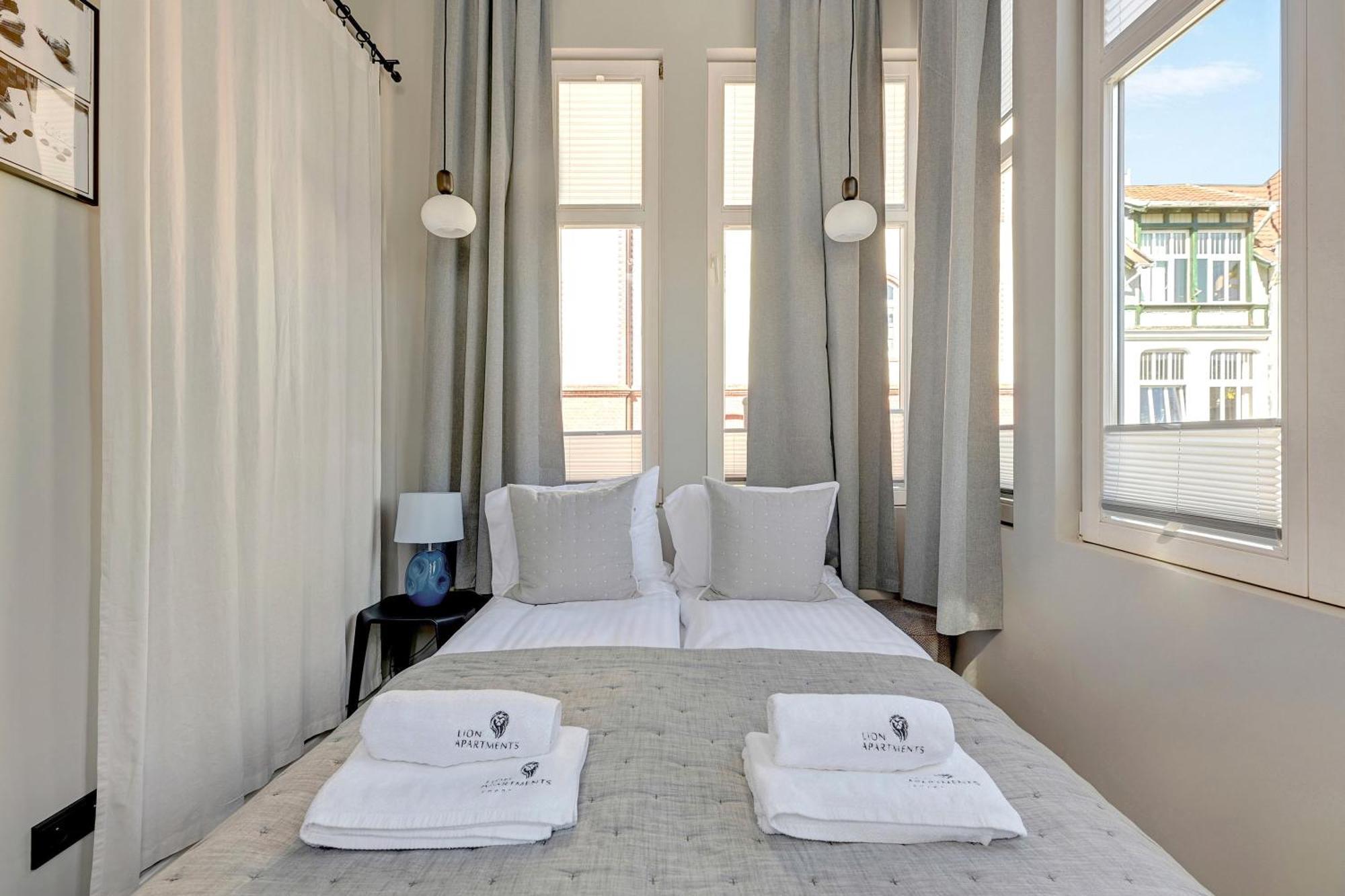 Azzuro Living - Cozy Two Bedroom Spot By The & Town By Lion
