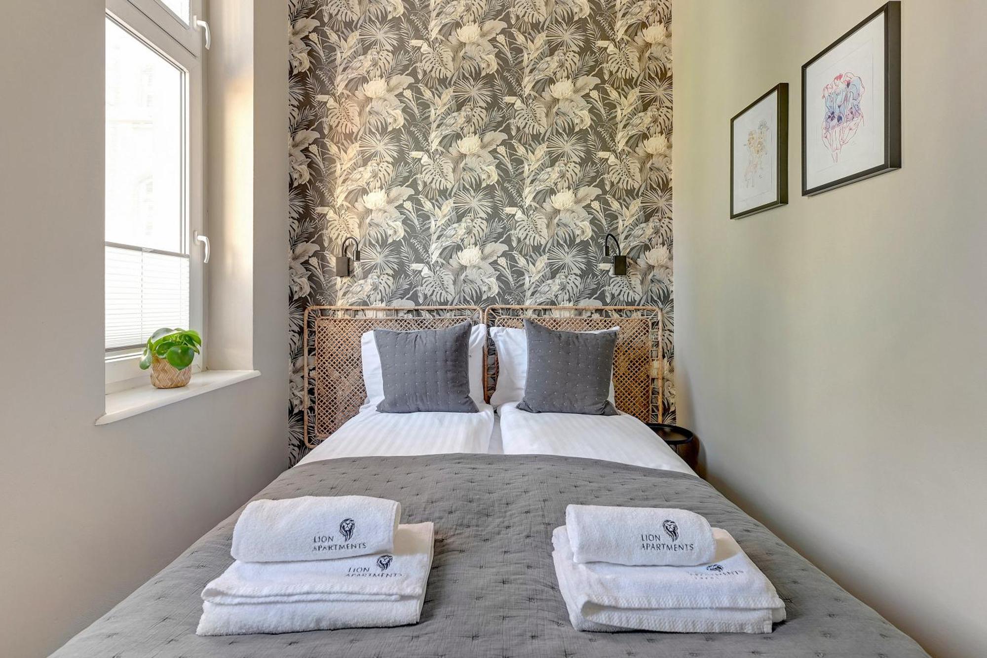 Azzuro Living - Cozy Two Bedroom Spot By The & Town By Lion